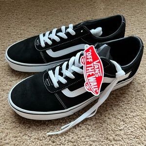 Women’s Retro B&W Vans